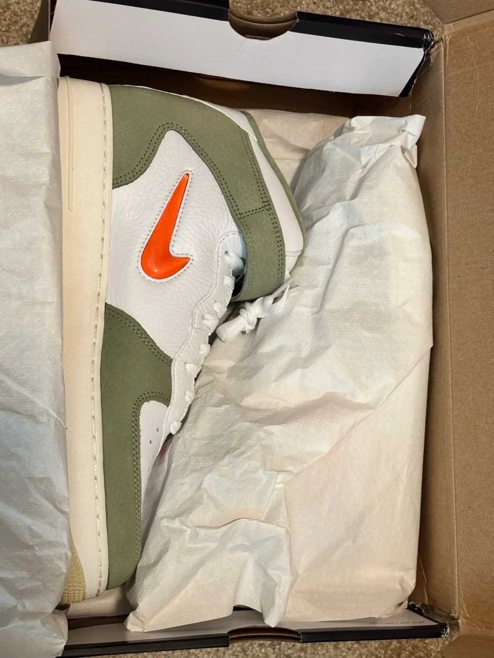NEW Nike Air Force 1 Mid QS